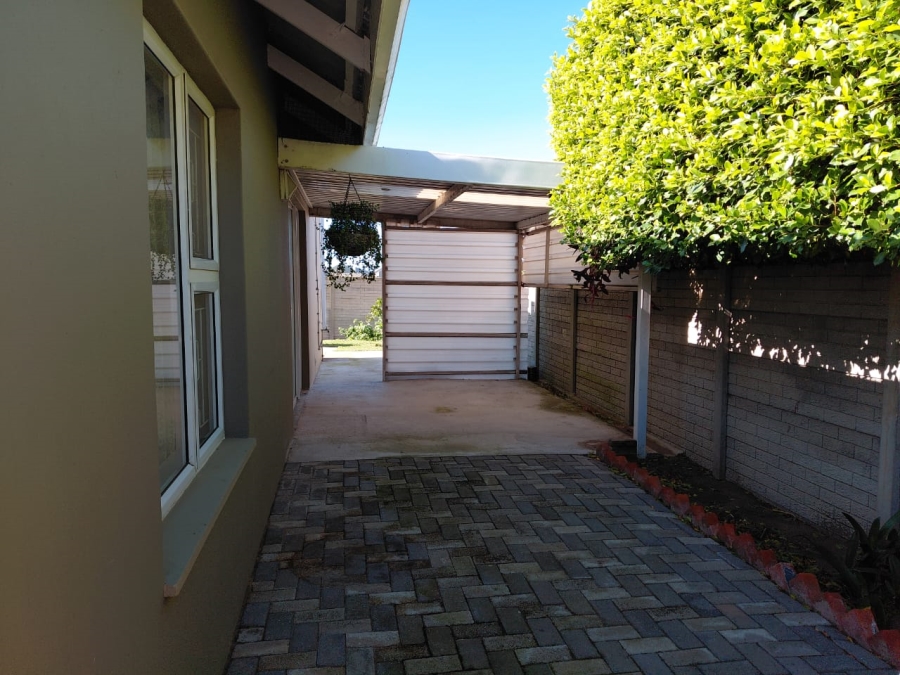 2 Bedroom Property for Sale in Parsonsvlei Eastern Cape